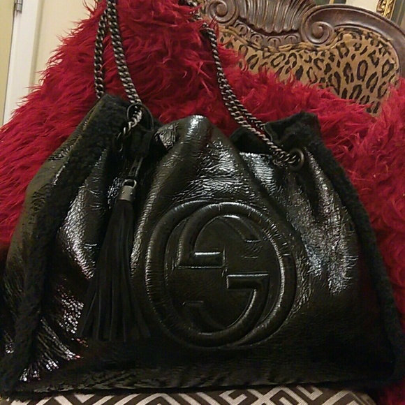 Gucci Handbags - 🎄🎁GUCCI SOHO SHEARLING HOBO